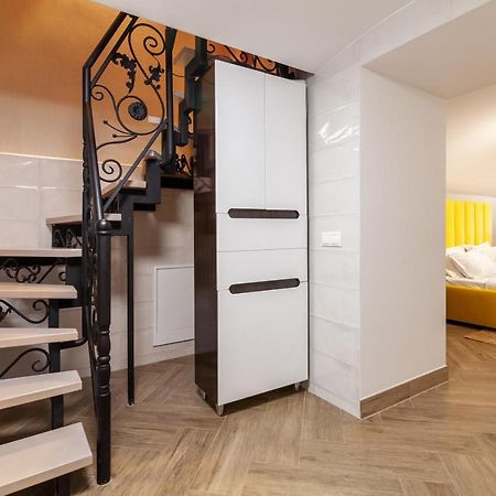 Avangard Saint Teodora III Apart Lviv Dış mekan fotoğraf